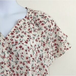 Floral V-Neck & Flutter Sleeve Blouse